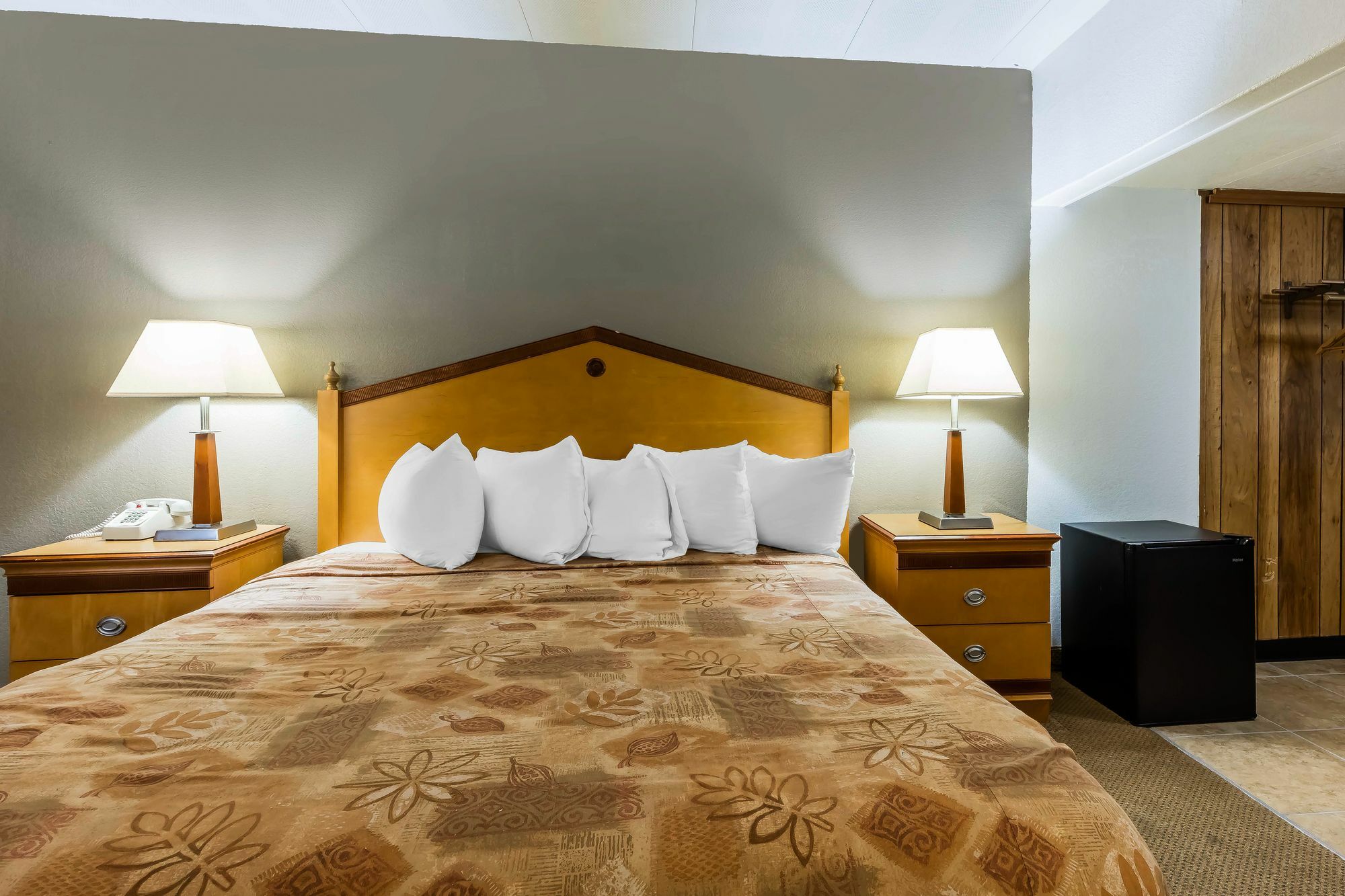 Lotus By Hotel Inn - ฮอตสปริงส์ ภายนอก รูปภาพ